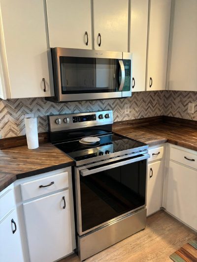 Kitchen tile backplash